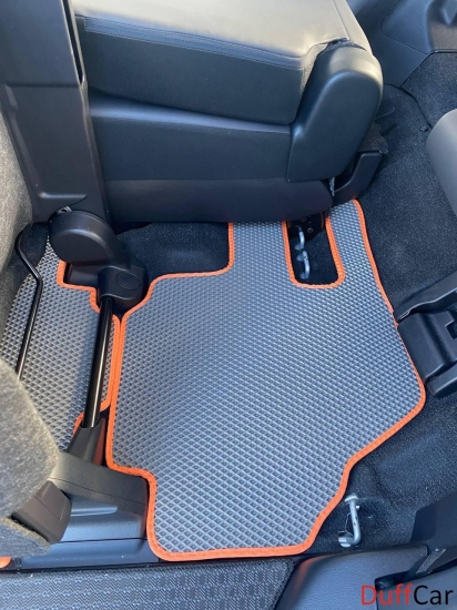 Автомобильные коврики Toyota Sienta правый руль (2015 - 2018)