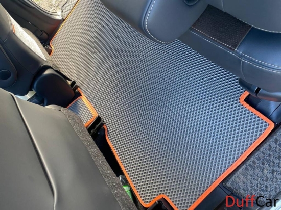 Автомобильные коврики Toyota Sienta правый руль (2015 - 2018)